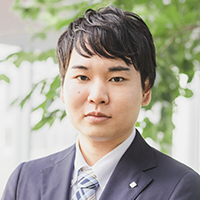 代表取締役　坪谷　亮